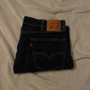 Men's Dark Wash Levi Jeans